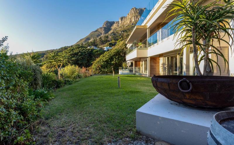 8 Bedroom Property for Sale in Llandudno Western Cape